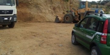 Sequestrata una cava di inerti priva di autorizzazioni a Crotone