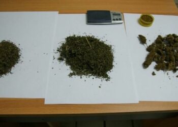 Marijuana in casa, due arresti per spaccio nel cosentino