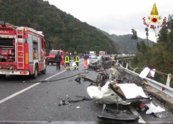 Le terrificanti immagini dell’incidente nel reggino: 6 morti