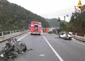 Le terrificanti immagini dell’incidente nel reggino: 6 morti