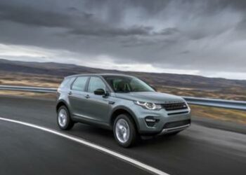 Land Rover Discovery Sport, al volante del nuovo suv