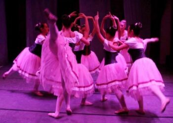 Crotone, dicembre di spettacoli e solidarieta’ per la ‘Maria taglioni’