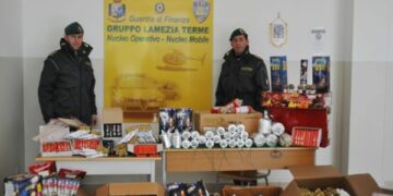 Sequestrati tre quintali di fuochi d’artificio nel catanzarese