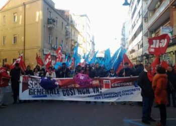 Crotone, sciopero generale di Cgil e Uil contro le politiche del Governo