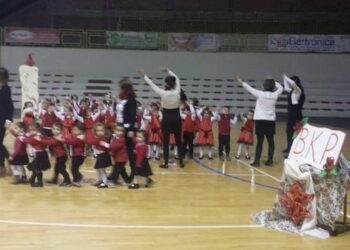 Ciro’ Marina, bimbi entusiasti per la recita di Natale del Bkp