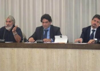 Disagio economico, a Crotone raccolte 1000 firme per ‘Fondo Sociale’