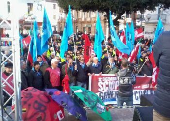 Crotone, sciopero generale di Cgil e Uil contro le politiche del Governo