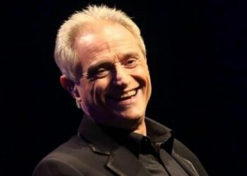 Amedeo Minghi apre la stagione teatrale di Diamante