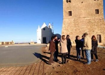 Capo Colonna, manifestanti bloccano lavori: ‘cambiare progetto’