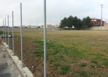 Ancora fermi i lavori al campo, il Cutro: viviamo come nomadi