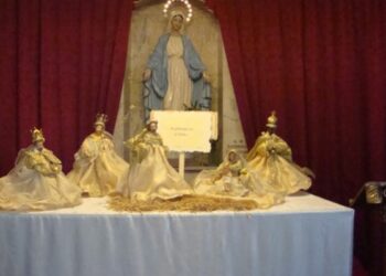 Ciro’ Marina, 40 anni chiesa San Nicodemo: mostra di presepi artistici