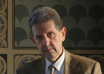 Al via le ‘Quirinarie’ del M5S: c’e’ anche un calabrese. Fuori Gratteri