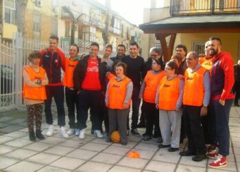 Fc Crotone e Comune di Crotone incontrano gli ospiti del centro sociale “Marianna Agostino”