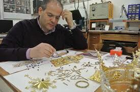 L’arte orafa di Michele Affidato fiore all’occhiello della citta’