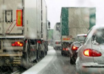 Neve sull’A3, camion di traverso nel cosentino