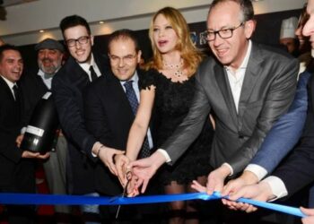 Casa Sanremo, Affidato e Falchi al taglio del nastro