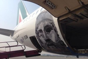 Bronzi-di-Riace-su-aerei-Alitalia