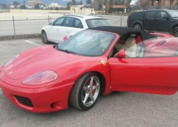 ‘Fortino’ degli zingari, tra Ferrari e casino’ privato la vita dei trafficanti