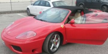 ‘Fortino’ degli zingari, tra Ferrari e casino’ privato la vita dei trafficanti