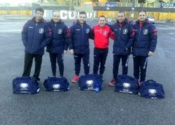 Corsa, gli ‘azzurri’ di Ciro’ Marina tra le vie piu’ suggestive di Napoli