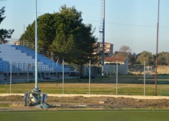 Il Cutro si allena davanti al palazzo della Provincia in segno di protesta