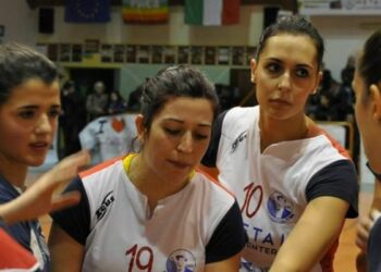 Pallavolo, la piu’ bella vittoria stagionale del Crotone
