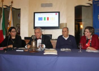 Ciro’ Marina, caminetto tematico dedicato a San Valentino