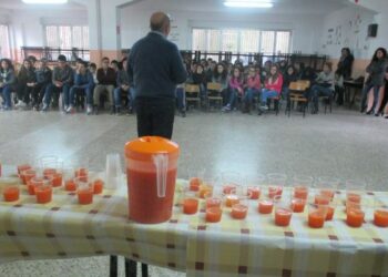 Casabona, spremuta d’arancia contro il tumore per 300 studenti