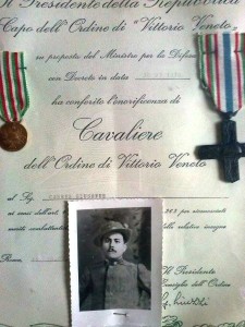 Attestato con medaglie