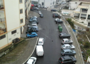 Crotone, neve e forte vento creano disagio tra i cittadini