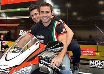 Motodays, bagno di folla per i piloti Aprilia Superbike