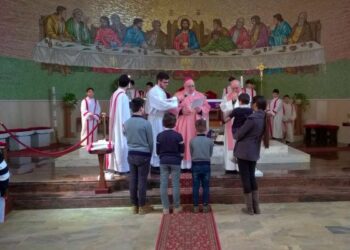 40 anni parrocchia san Nicodemo, il vescovo Graziani a Ciro’ Marina