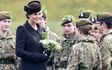 San Patrizio, Kate Middleton tra le guardie irlandesi. FOTO