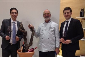 Angelo Longo e Natale Martucci con lo chef e attore Andy Luotto