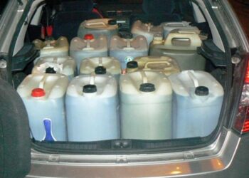 Rubano gasolio, arrestati operai azienda nel reggino