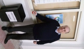 Il sindaco al comune raccolta tappi