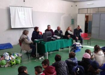 Dalla Uisp materiale sportivo a due istituti di Isola Capo Rizzuto