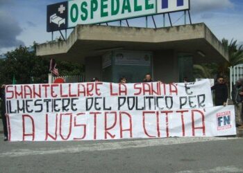 Presidio di protesta contro chiusura Pediatria a Lamezia Terme