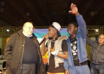 Sindaco di Ciro’ Marina finito nella tempesta del razzismo che non c’e’