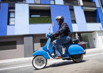 Rubano Vespa e chiedono soldi per restituirla, due arresti a Reggio Calabria