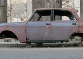 Acquista online pneumatici: non arrivano, denunciato calabrese