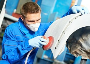 Riparazioni nelle mani delle assicurazioni, carrozzieri sul piedi di guerra