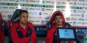 Serie B, il Crotone continua a vincere in casa anche in dieci