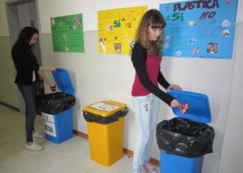 Raccolta differenziata, a Crosia il progetto entra nelle scuole