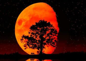 Eclissi ‘di sangue’, la Luna si tinge di rosso il 4 aprile