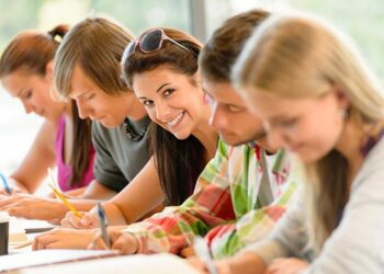 Arte, opera collettiva per gli studenti dell’Alcameone