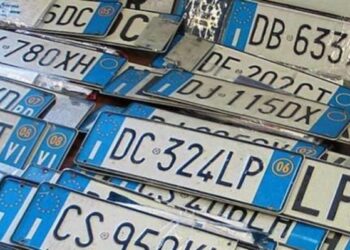 Targhe delle auto non leggibili, 56 multe e 14 fermi nel cosentino