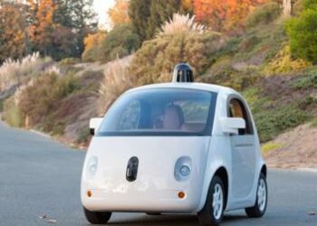La Google Car si scopre umana. Ecco il brevetto che chiede l’intervento di un operatore