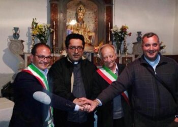 San Cataldo unisce i fedeli del cirotano, riconciliazione tra i due comuni