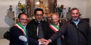 San Cataldo unisce i fedeli del cirotano, riconciliazione tra i due comuni